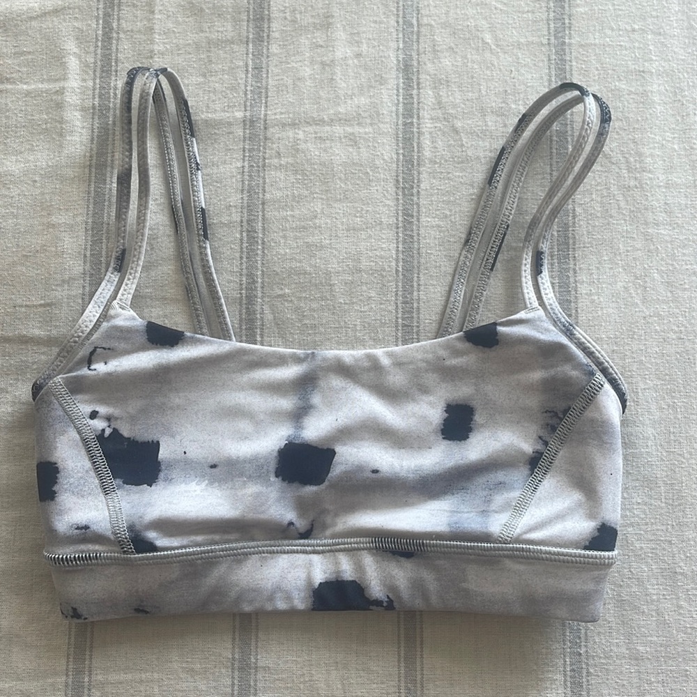 Lululemon Straight Up sports bra